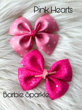 Cargar imagen en el visor de la galería, Valentines Butterfly Bows RTS
