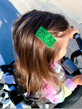 Cargar imagen en el visor de la galería, St. Patricks Snap Clips RTS
