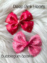 Cargar imagen en el visor de la galería, Valentines Butterfly Bows RTS
