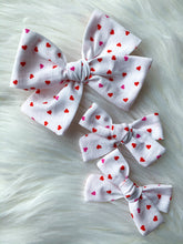 Cargar imagen en el visor de la galería, Love Collection Hand Tied Bows
