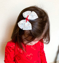 Cargar imagen en el visor de la galería, Valentines Butterfly Bows RTS
