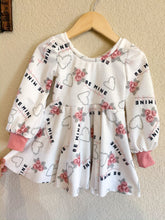 Cargar imagen en el visor de la galería, Be Mine Twirl Tunic Bishop Sleeve RTS
